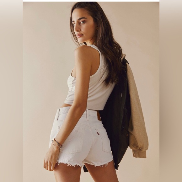Free People Highwaisted Levi’s 501 Shorts Daisy Dukes Distressed Denim Jean 27 - Picture 9 of 10
